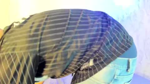 tadeo_vega online show from February 9, 2026, 3:54 am