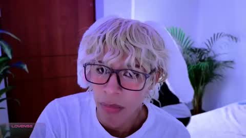 taichi online show from October 9, 2025, 8:07 pm