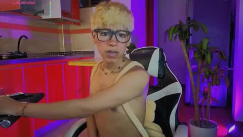 Snapshot of taichi_bluy chatting on February 13, 2026, 11:17 am taichi online show from February 13, 2026, 11:17 am