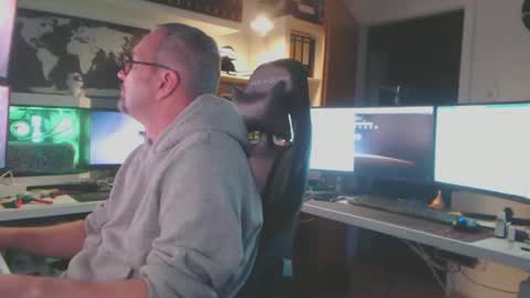 Snapshot of taipan6666 chatting on December 19, 2024, 3:30 pm Oliver online show from December 19, 2024, 3:30 pm