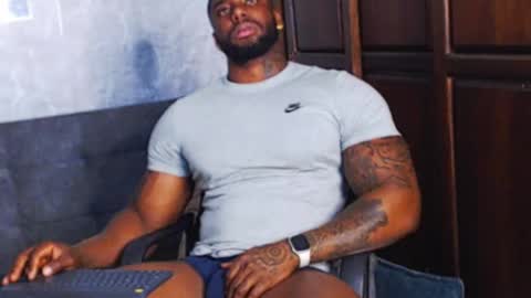 Snapshot of tairontucke chatting on December 2, 2024, 3:58 am Tairon Tucke online show from December 2, 2024, 3:58 am