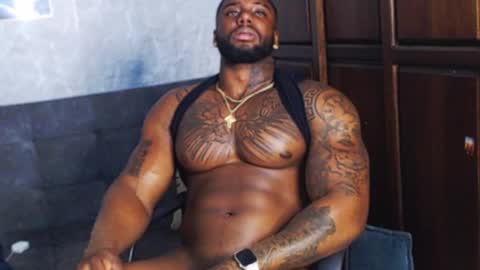 Snapshot of tairontucke chatting on December 2, 2024, 7:03 am Tairon Tucke online show from December 2, 2024, 7:03 am