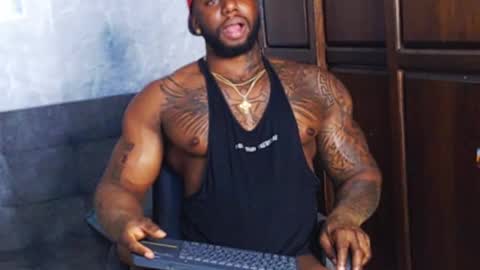 Snapshot of tairontucke chatting on December 3, 2024, 3:30 am Tairon Tucke online show from December 3, 2024, 3:30 am