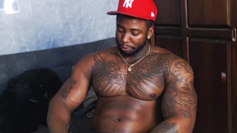 Snapshot of tairontucke chatting on December 17, 2024, 10:43 pm Tairon Tucke online show from December 17, 2024, 10:43 pm