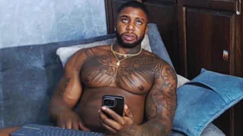 Snapshot of tairontucke chatting on December 30, 2024, 4:09 am Tairon Tucke online show from December 30, 2024, 4:09 am