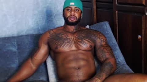 Snapshot of tairontucke chatting on January 8, 2025, 10:27 pm Tairon Tucke online show from January 8, 2025, 10:27 pm