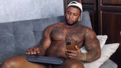 Snapshot of tairontucke chatting on January 17, 2025, 3:34 am Tairon Tucke online show from January 17, 2025, 3:34 am