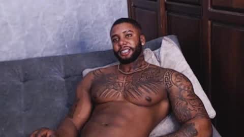 Snapshot of tairontucke chatting on February 1, 2025, 1:02 am Tairon Tucke online show from February 1, 2025, 1:02 am