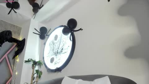 Snapshot of taisha_florez chatting on October 17, 2025, 12:58 am taisha online show from October 17, 2025, 12:58 am