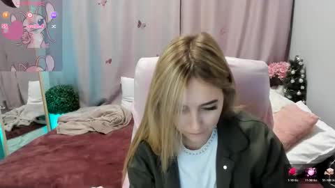 Snapshot of taisia_hot chatting on February 11, 2026, 9:03 am Taisia online show from February 11, 2026, 9:03 am