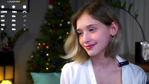 Snapshot of taitehambelton chatting on December 20, 2024, 9:11 am Mia online show from December 20, 2024, 9:11 am