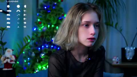 Snapshot of taitehambelton chatting on December 22, 2024, 1:45 am Mia online show from December 22, 2024, 1:45 am