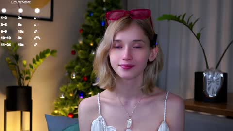 Snapshot of taitehambelton chatting on January 18, 2025, 12:24 am Mia online show from January 18, 2025, 12:24 am