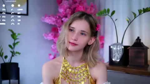 Snapshot of taitehambelton chatting on March 1, 2025, 4:37 am Mia online show from March 1, 2025, 4:37 am