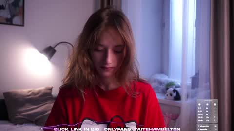 Mia online show from October 24, 2025, 1:46 am