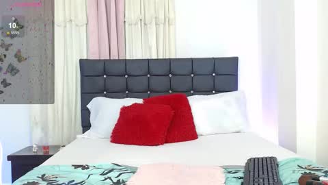 taliana  modelo independiente online show from November 12, 2025, 1:39 am