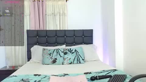 taliana  modelo independiente online show from November 19, 2025, 1:16 am