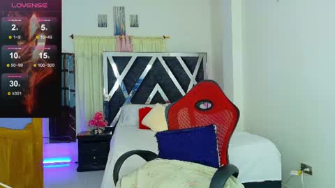 Snapshot of talianamoreno chatting on June 17, 2026, 2:47 am taliana modelo independiente online show from June 17, 2026, 2:47 am