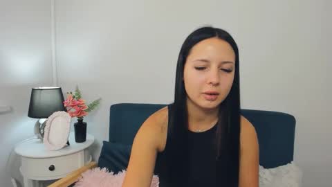 taliasensitive online show from October 5, 2025, 9:18 am