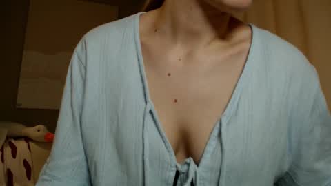  Kira  online show from February 5, 2025, 12:38 pm