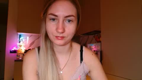  Kira  online show from February 18, 2026, 6:09 am