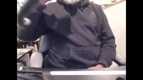 Snapshot of tallguy4unow chatting on December 15, 2025, 1:37 pm tallguy4unow online show from December 15, 2025, 1:37 pm