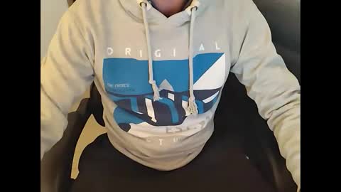 Snapshot of talljay91 chatting on December 11, 2024, 3:02 am Just ask for it online show from December 11, 2024, 3:02 am