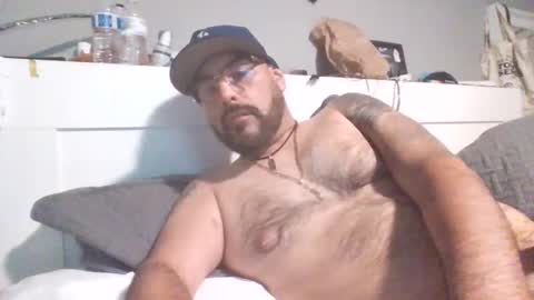 Snapshot of talllatino310 chatting on April 21, 2026, 6:12 pm talllatino310 online show from April 21, 2026, 6:12 pm
