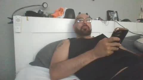 Snapshot of talllatino310 chatting on May 14, 2026, 7:31 pm talllatino310 online show from May 14, 2026, 7:31 pm