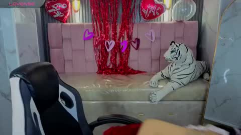 tamako_kitty_b online show from February 13, 2026, 3:35 am