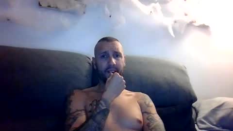 Snapshot of tamalbexxx chatting on October 17, 2025, 11:18 pm tamalbexx online show from October 17, 2025, 11:18 pm