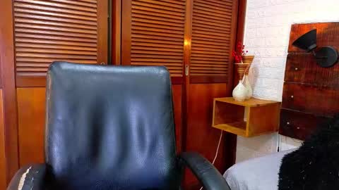    online show from September 30, 2025, 9:58 am