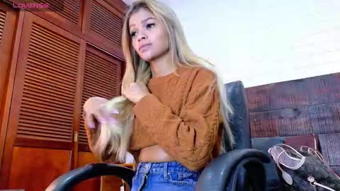    online show from November 15, 2025, 12:13 pm