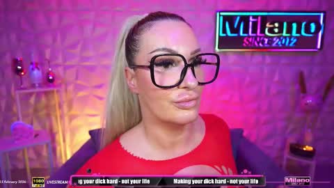 TamaraMilano online show from February 15, 2026, 9:08 am