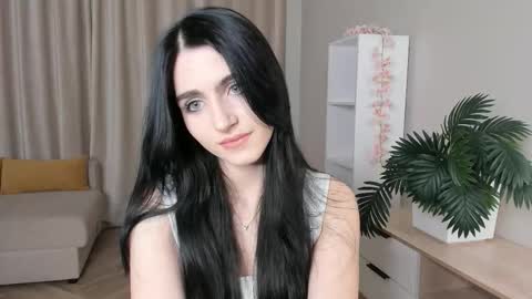 Snapshot of tamelakowald chatting on November 25, 2025, 6:19 pm my name is Tamela online show from November 25, 2025, 6:19 pm