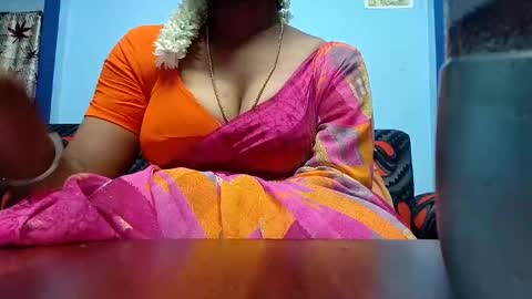 Snapshot of tamilmadhi520 chatting on May 1, 2026, 5:50 pm tamilmadhi520 online show from May 1, 2026, 5:50 pm