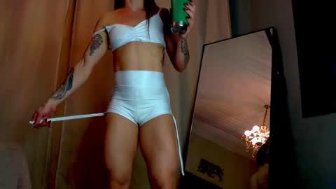 Snapshot of tamiriscampos chatting on October 25, 2025, 11:21 pm BrazilianFIT online show from October 25, 2025, 11:21 pm