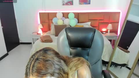 Snapshot of tamy_edwards chatting on May 5, 2026, 7:55 pm Tamy online show from May 5, 2026, 7:55 pm