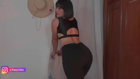 Tamy online show from November 27, 2025, 2:02 am