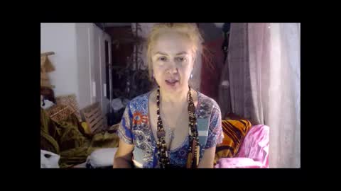 Milena online show from November 5, 2025, 10:26 am