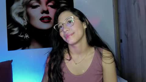tania06 online show from October 22, 2025, 1:22 pm