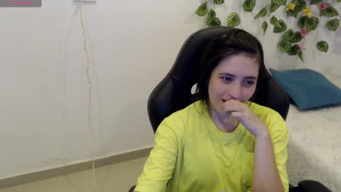 Tania  online show from February 5, 2025, 5:20 pm