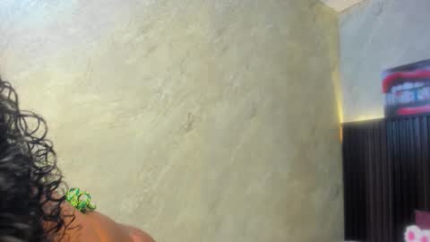 Snapshot of tanisha__lux chatting on February 8, 2026, 11:41 pm Tanisha online show from February 8, 2026, 11:41 pm