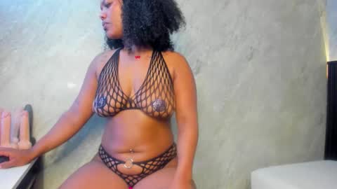 Snapshot of tanisha__lux chatting on February 11, 2026, 8:08 am Tanisha online show from February 11, 2026, 8:08 am