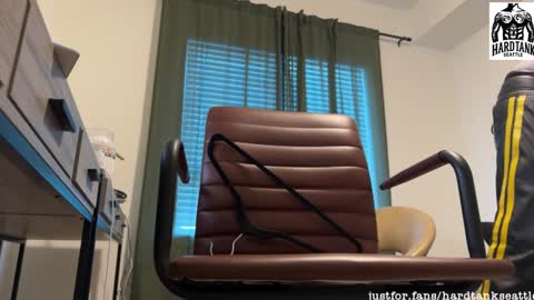 Snapshot of tankguyusa chatting on January 19, 2025, 11:21 pm Tank Guy online show from January 19, 2025, 11:21 pm