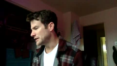 Dr. Love online show from February 3, 2026, 2:33 pm