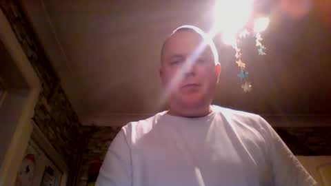 tarasan123 online show from December 31, 2024, 3:31 pm