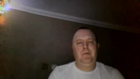 tarasan123 online show from January 3, 2025, 7:39 pm