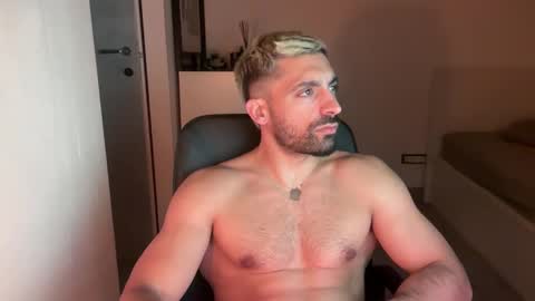 tarquit8 online show from October 8, 2025, 9:45 pm