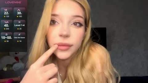 Snapshot of tashinadoncaster chatting on April 27, 2026, 4:21 am Viola online show from April 27, 2026, 4:21 am